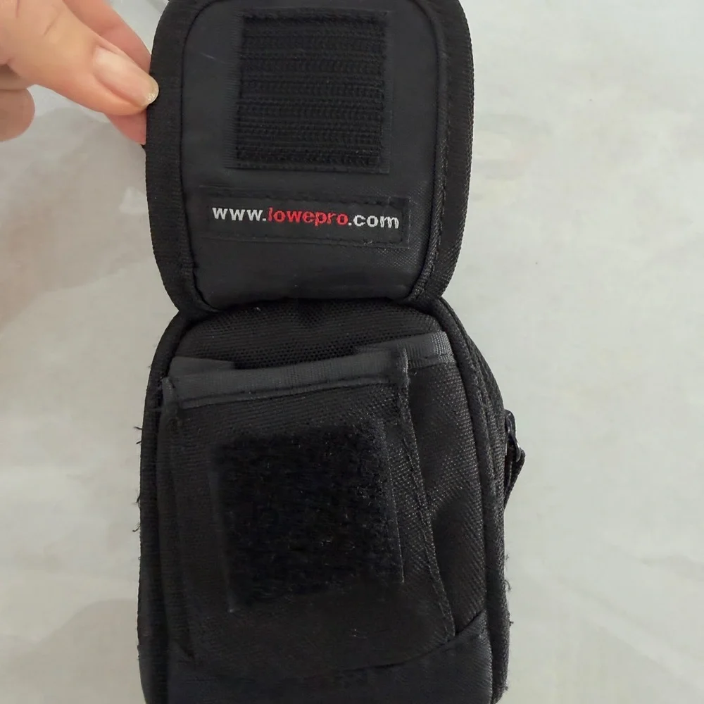 Lowepro Black Digital Camera case with Adjustable Strap and Belt Loop LP 114 GL